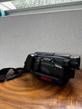 RCA Pro844 Camcorder untested